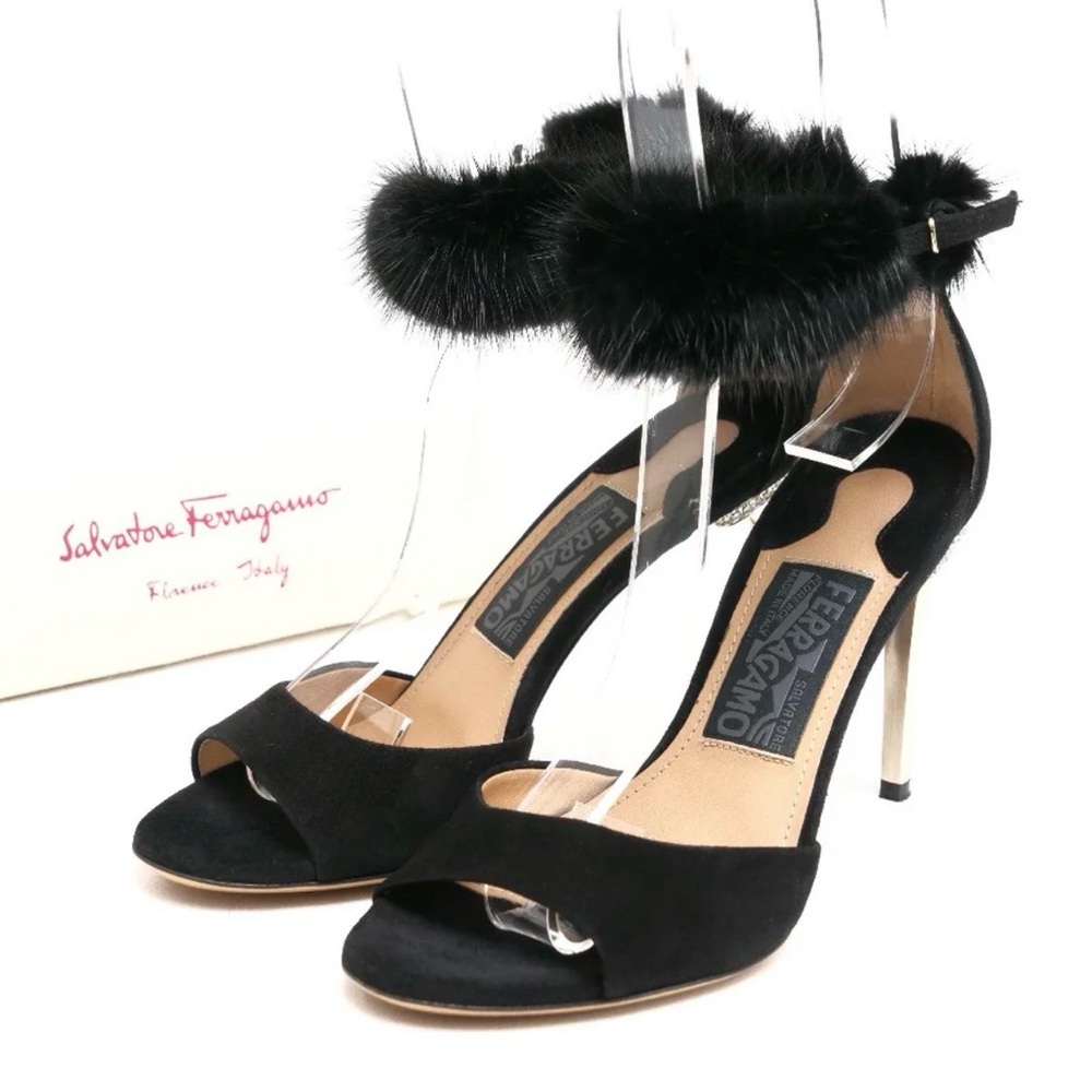 Authentic Salvatore Ferragamo heels 8 like new